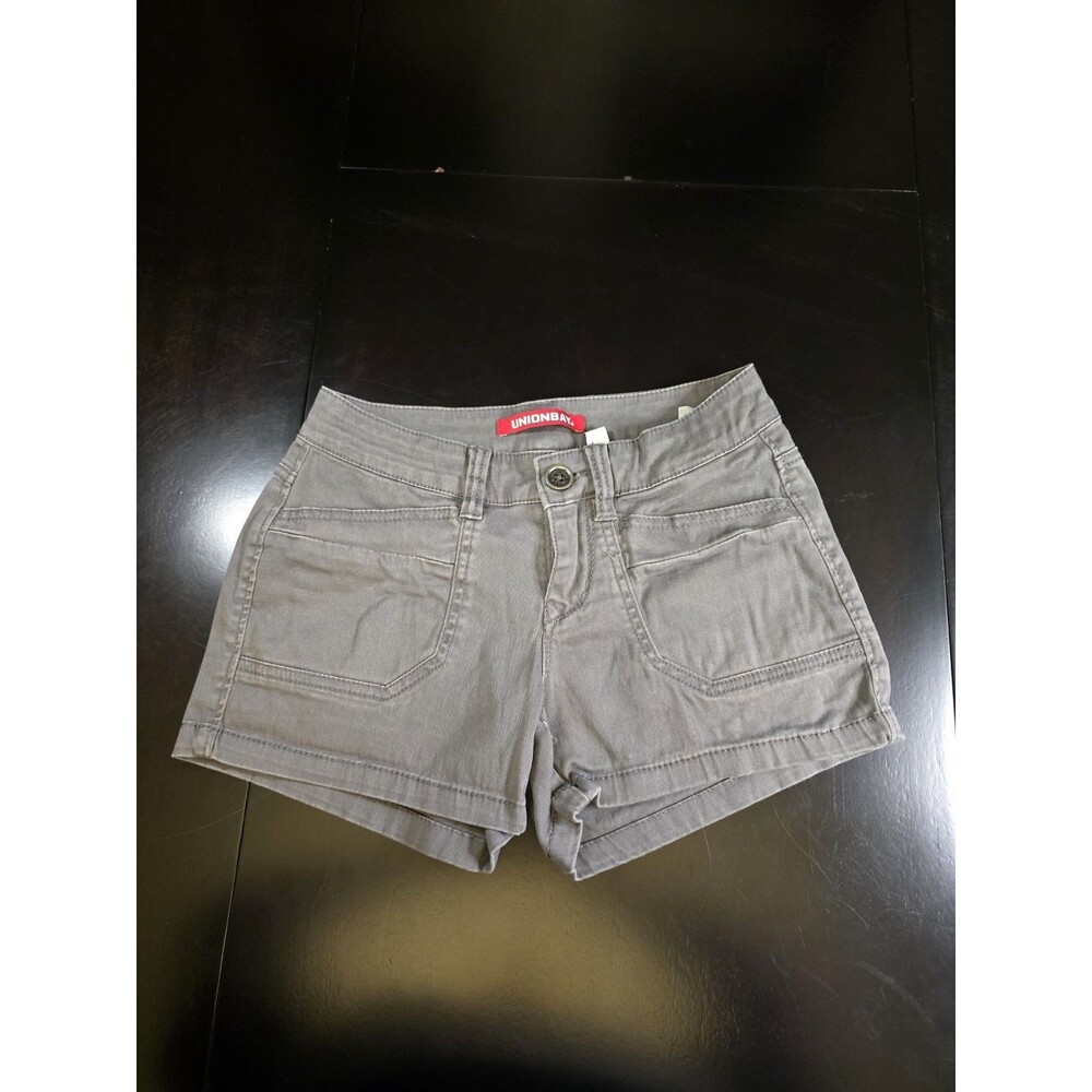 Unionbay Women's Delaney Stretch 3.5" Inseam Short, Color stone, Condition new